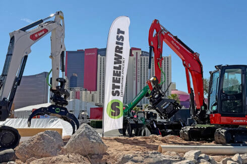 4.-Excavators-with-Steelwrist-SQ40-fully-automatic-coupler-solution-sharing-work-tools_CONEXPO-scaled.jpg